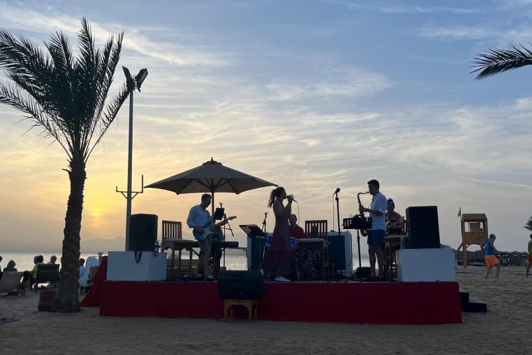 Galeriebild von Hanni Osmanaj - Bassistin aus Fürth