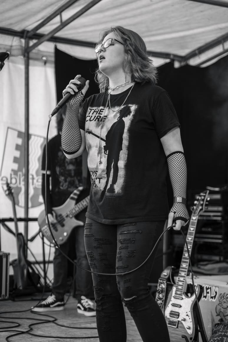 Galeriebild von Emi - Gitarristin aus Chemnitz