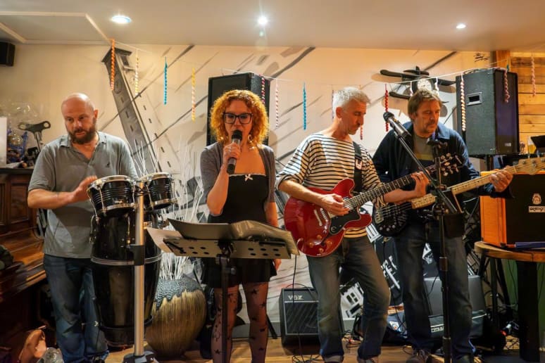 Pete Harvey - Singer-Songwriter aus Southampton Galeriebild von Pete Harvey - Singer-Songwriter aus Southampton