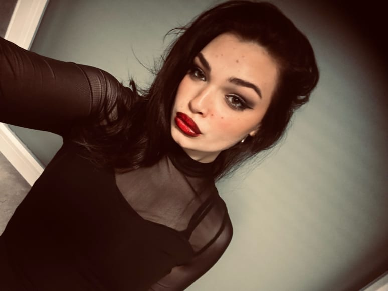 Galeriebild von Adeline - Sängerin aus Mainz