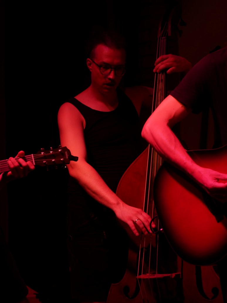 Galeriebild von Daniel Tschernow - Bassist aus Berlin