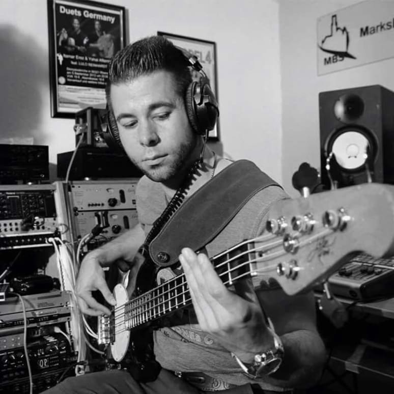 Galeriebild von Angelo Cambule - Bassist aus Schöndorf