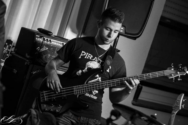 Galeriebild von Angelo Cambule - Bassist aus Schöndorf