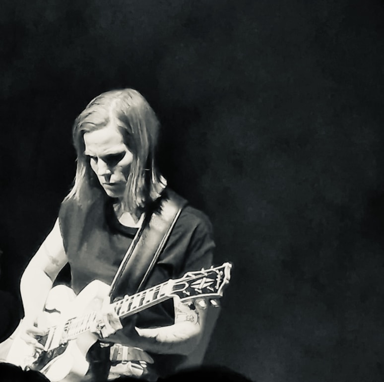 Galeriebild von Jana - Gitarristin aus Neustadt in Holstein