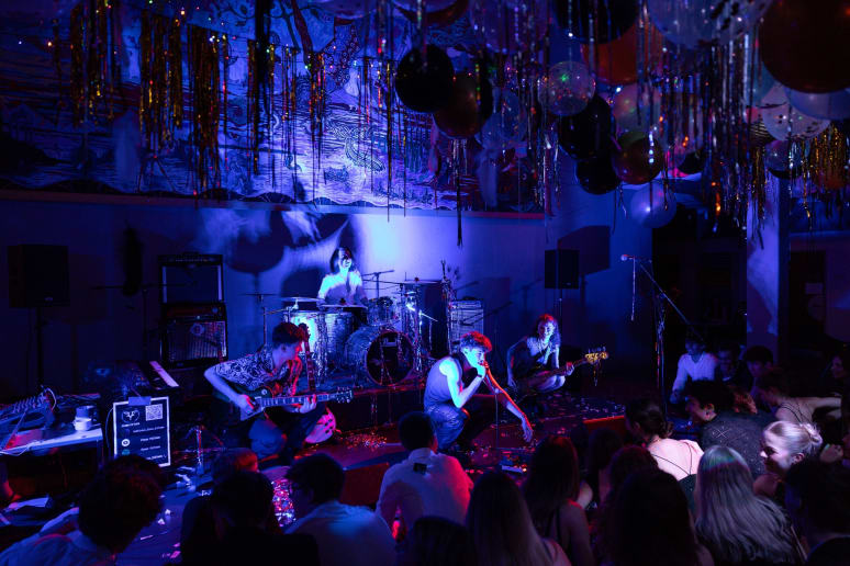 Floor Fifteen - Band from Reiden Gallery image from Floor Fifteen - Band from Reiden