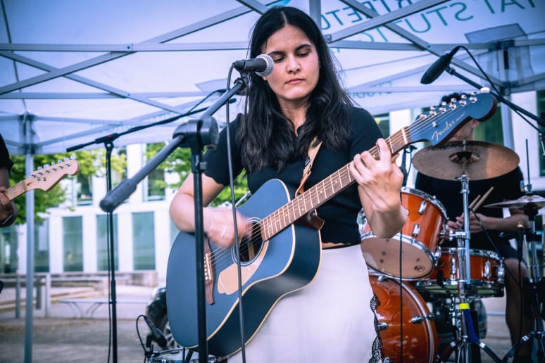 Galeriebild von Divya Tyagi - Singer-Songwriterin aus Paderborn