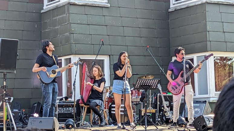 Galeriebild von Divya Tyagi - Singer-Songwriterin aus Paderborn