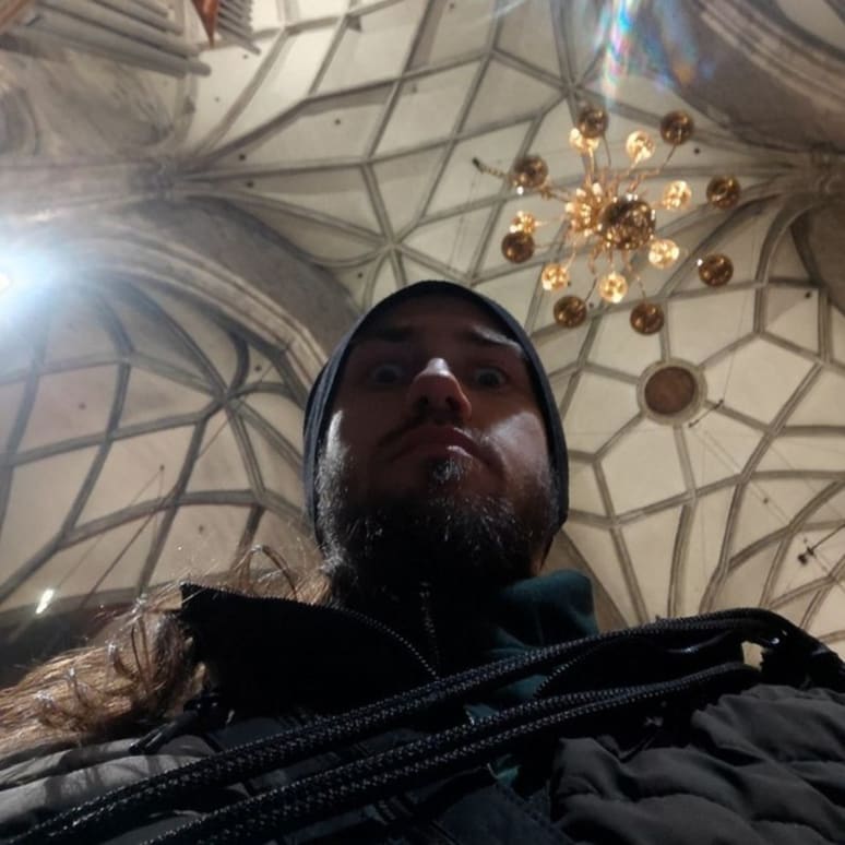 viktor kerro - Drummer from Wien Gallery image from viktor kerro - Drummer from Wien