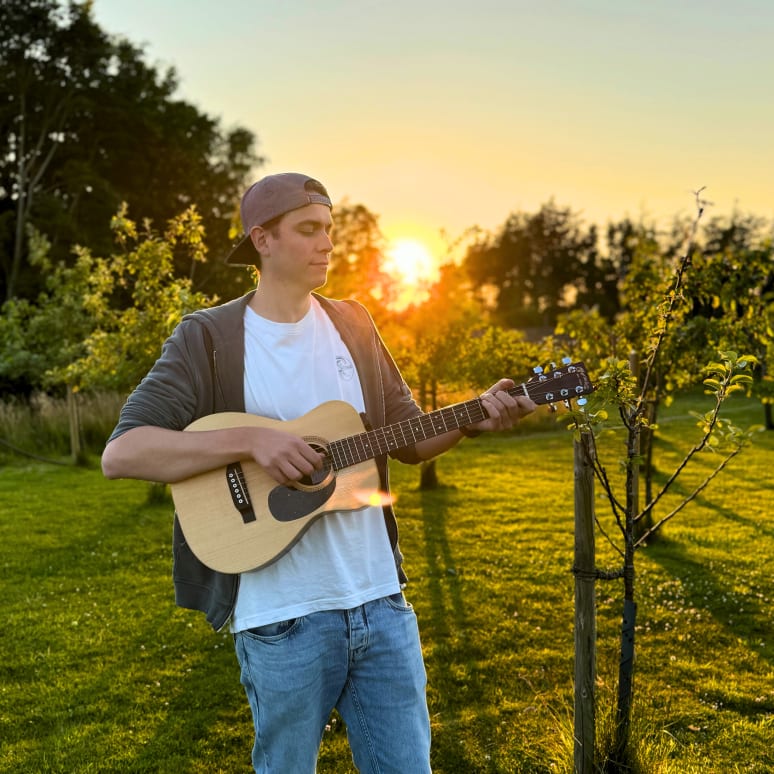 Mattis Brodersen - Künstler*in aus Oldsum Galeriebild von Mattis Brodersen - Künstler*in aus Oldsum