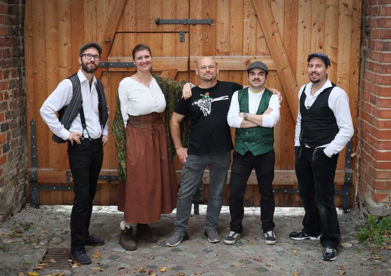Falkensang - Band aus Rietz-Neuendorf Galeriebild von Falkensang - Band aus Rietz-Neuendorf