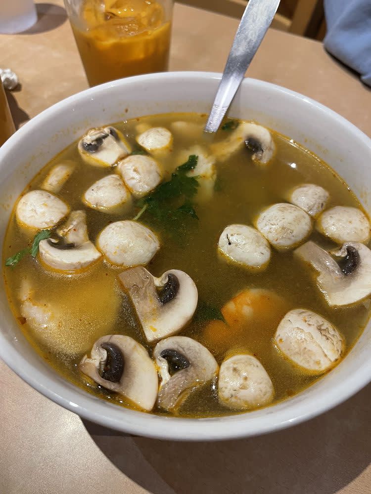 Spicy Seafood Soup (Po-Tak)