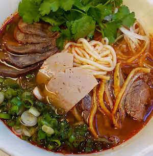 B8. Spicy Beef Soup