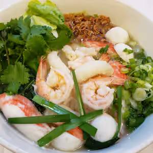B10. Saigon Seafood Soup