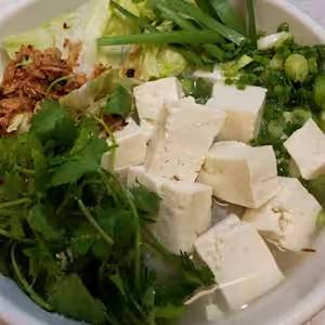 B15. Saigon Noodle Soup with Tofu