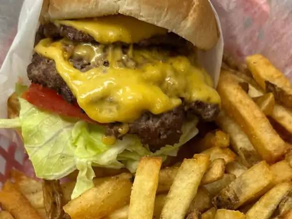 #3 - Chubz Double Deluxe Burger