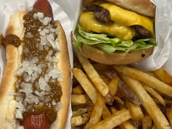 #6 - Deluxe DBL Burger & Jumbo Chili Dog