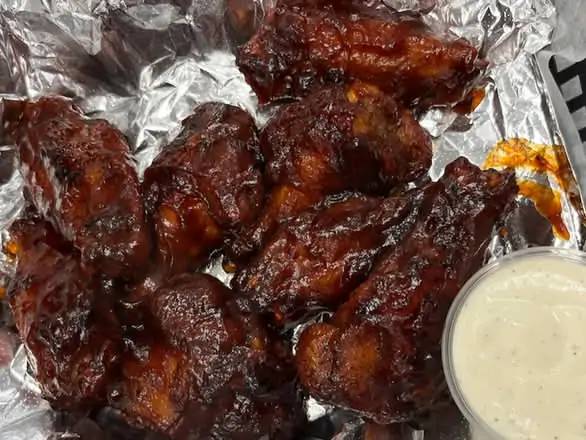 8 Pc. Wings - W/ Fries