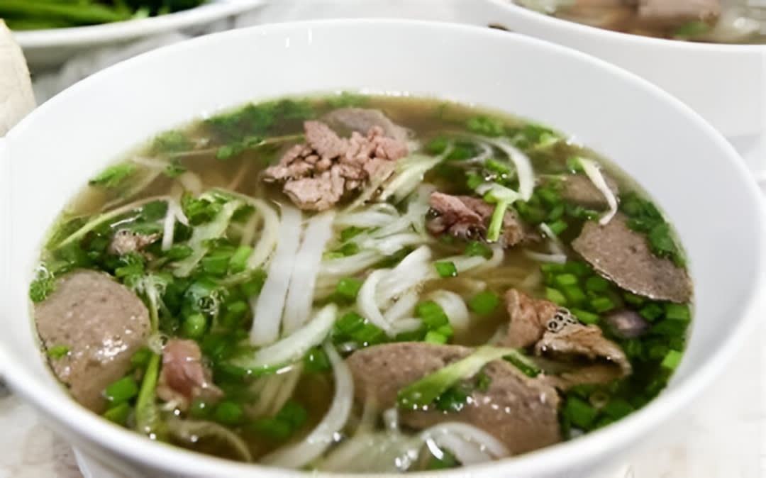 Pho Dac Biet (Special)