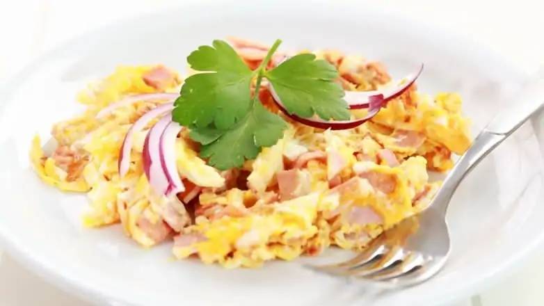 Huevos Revueltos con Jamon