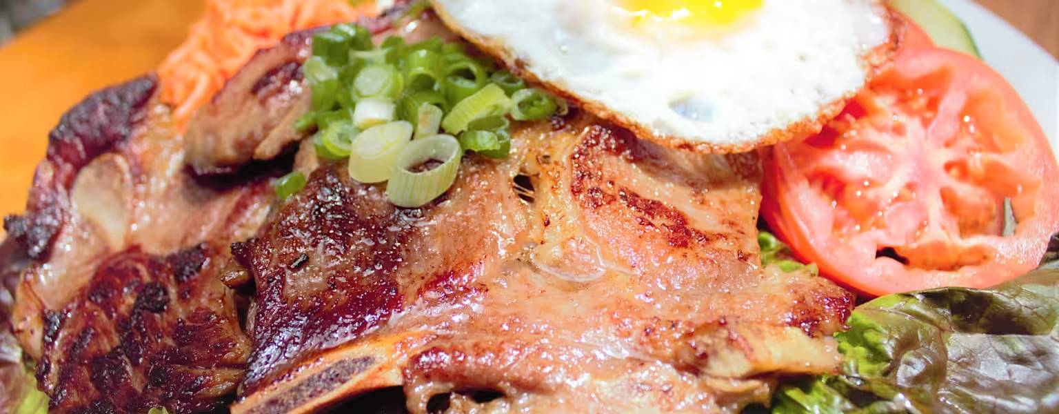 45. Charbroiled Pork Chop and Egg with Rice 烧猪排煎蛋饭