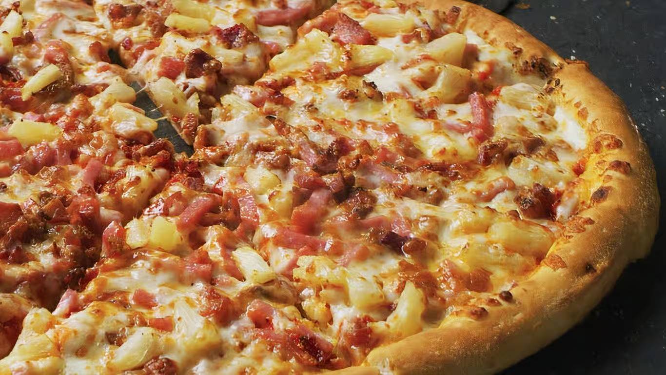 Medium 12" Super Hawaiian Pizza