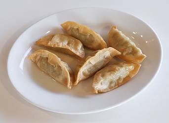 6 Crispy Fried Pork Dumpling