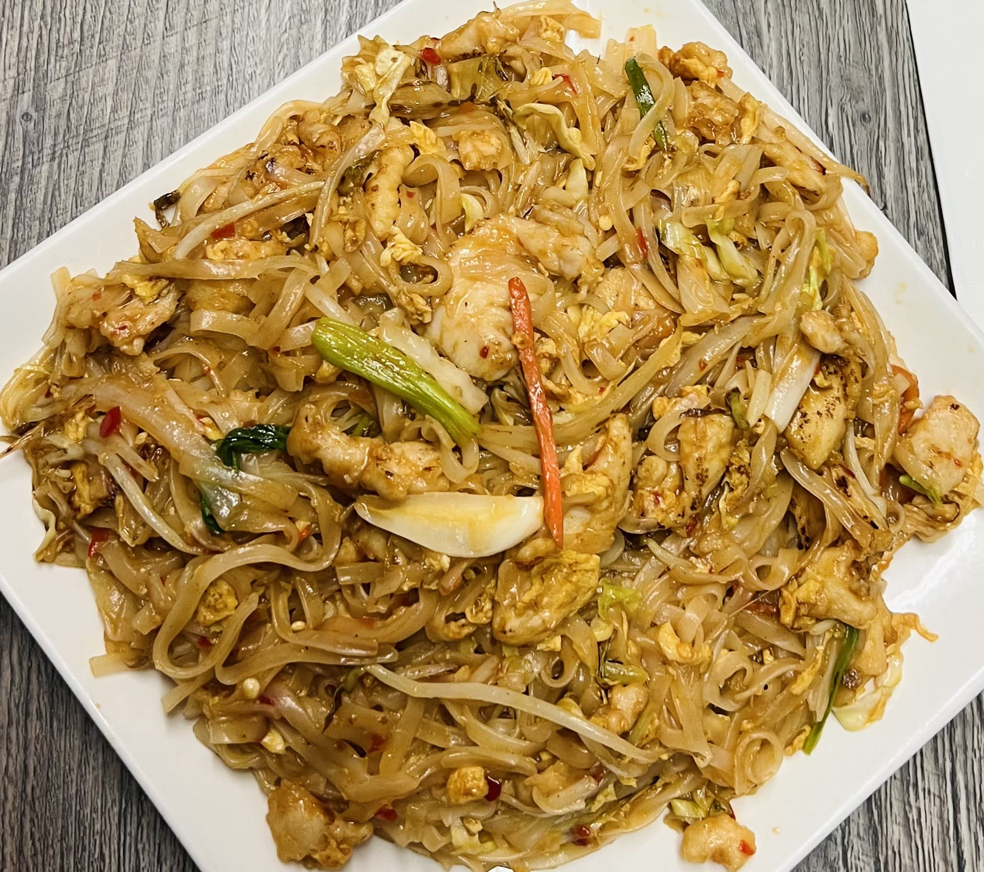 House special or shrimp Pad Thai