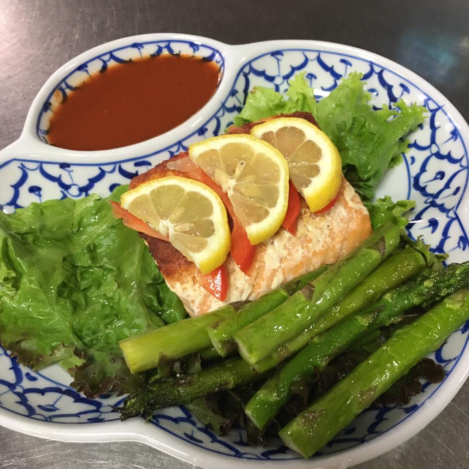 CC5. Grilled Salmon