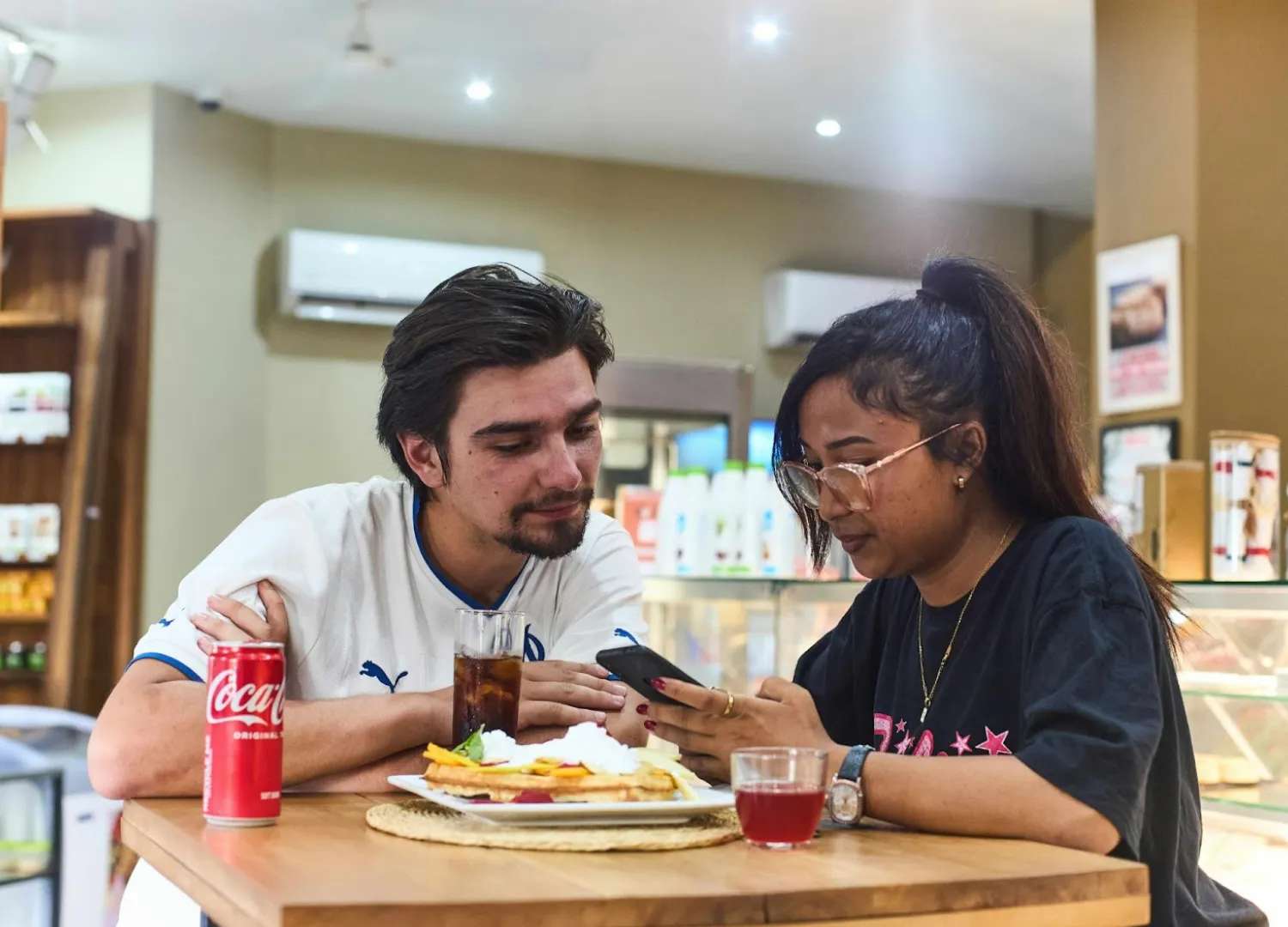 Facebook Marketing for Restaurants: How to Optimize Your Profile and Increase Online Orders