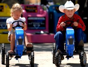Kids tractor