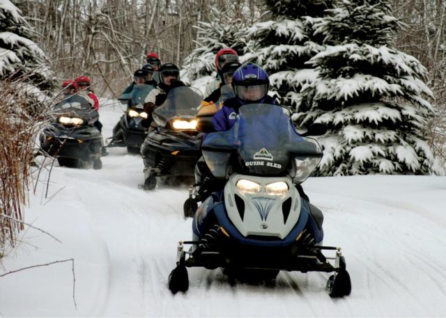 Seven Springs Snow Mobile Tours in Laurel Highlands Snowmobilers at Seven Springs Snow Mobile Tours in Laurel Highlands