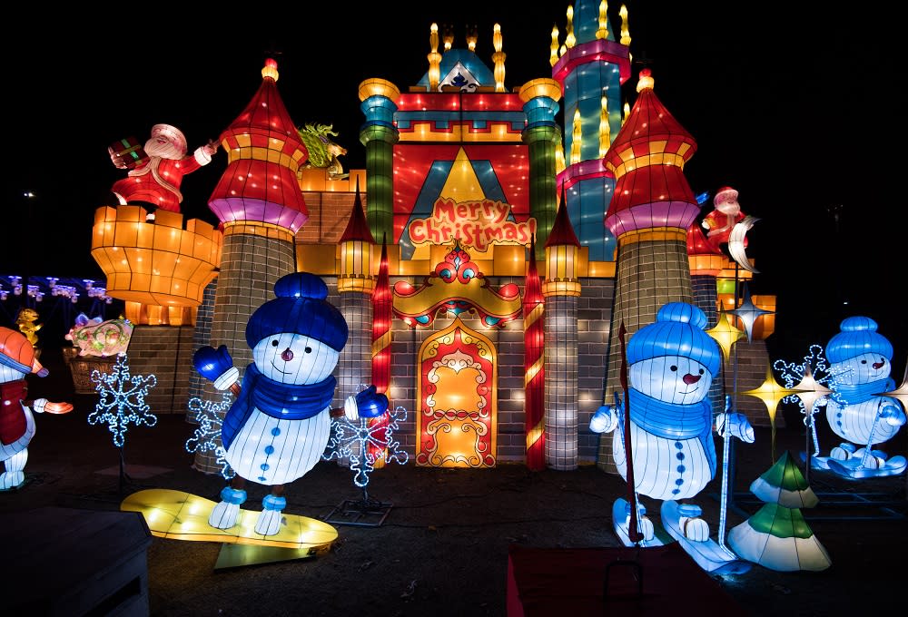 holiday favorites light displays and tree lightings in raleigh n c