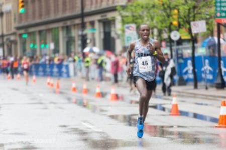 5:3rd River Bank Run in Grand Rapids 5:3rd River Bank Run in Grand Rapids
