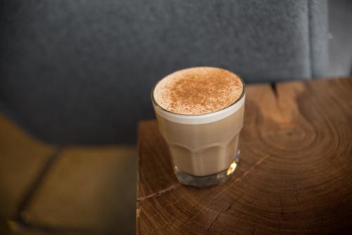Ferris Coffee & Nut Brown Butter Black Tea Latte