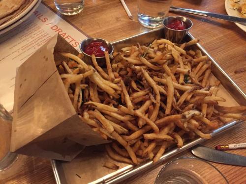 Social Kitchen & Bar fries