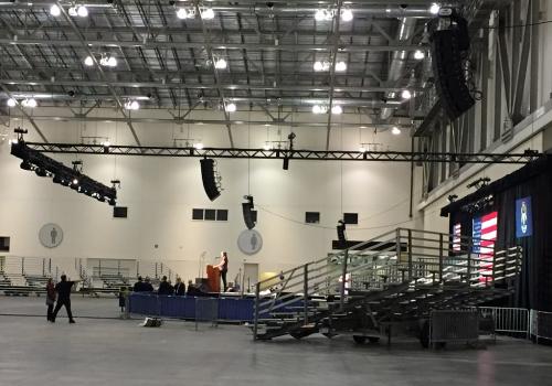 Sound setup of lights and line array speakers in Grand Rapids
