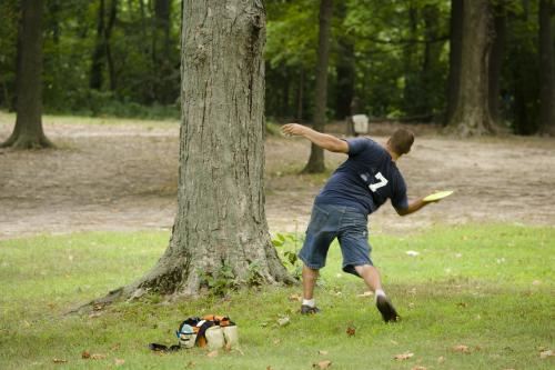 Old Farm Park Disc golfer in Grand Rapids