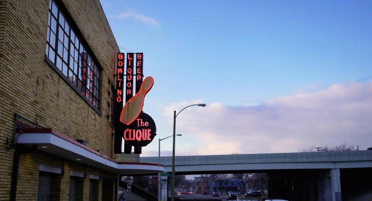 The Clique Bowling Alley sign in Grand Rapids