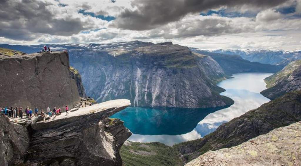Bilderesultat for trolltunga
