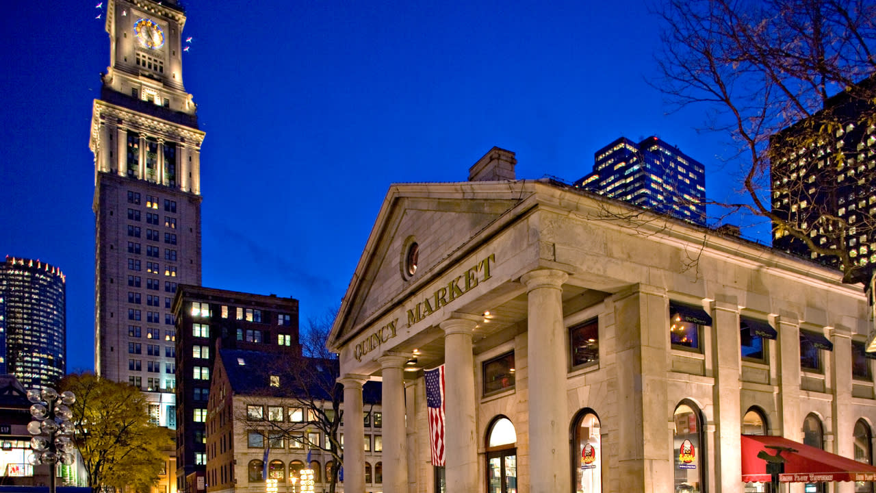 Faneuil Hall Marketplace Gbcvb Web Quincy Market Night