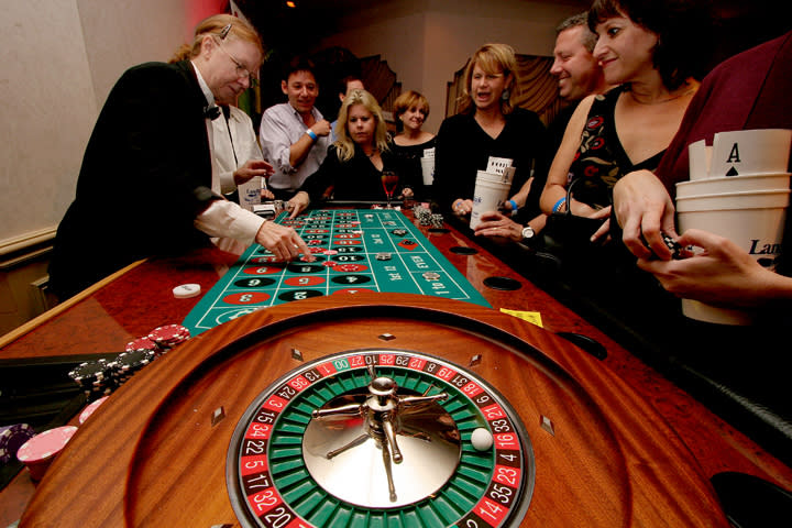 10% Off any CASINO PARTY!