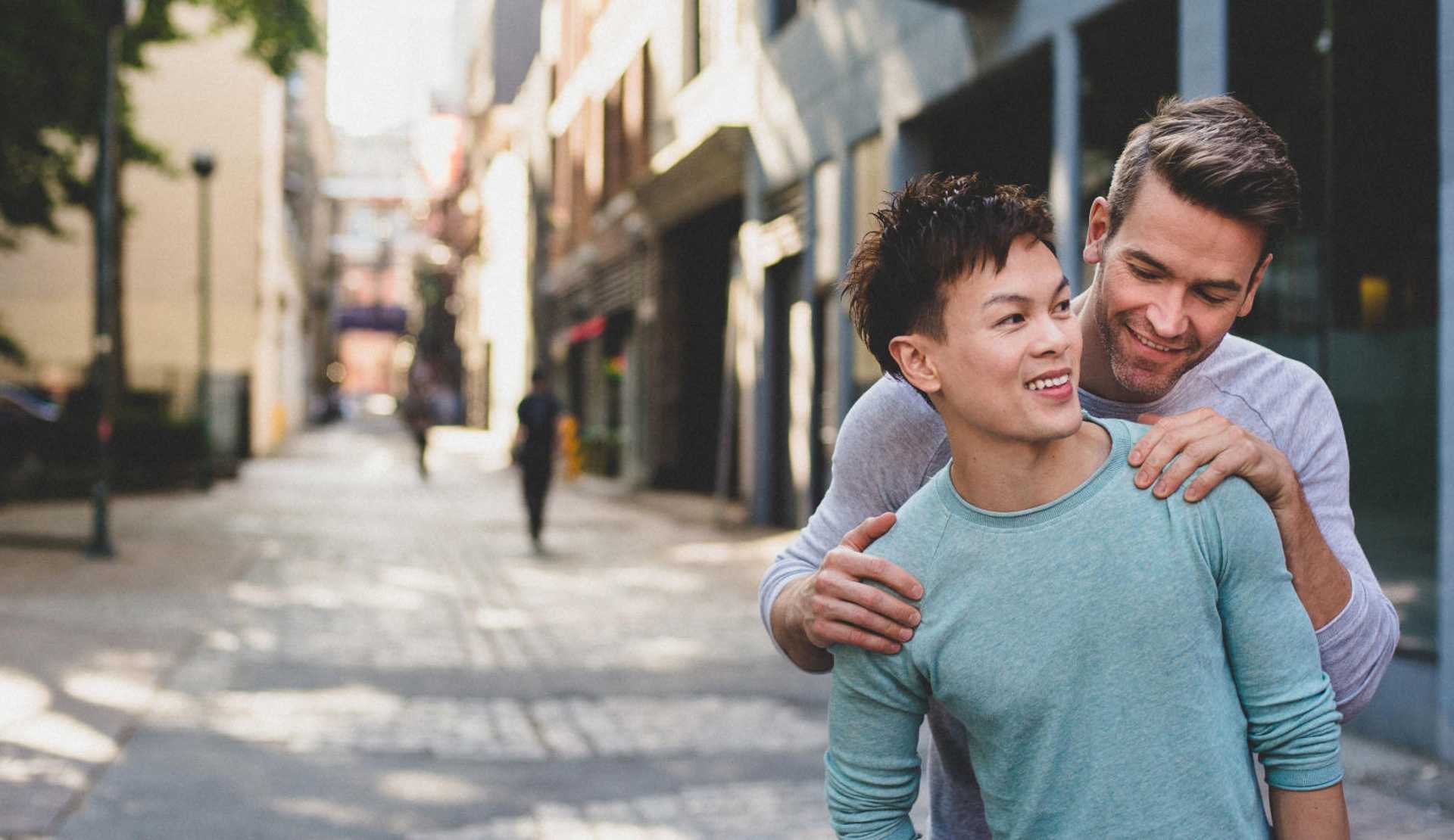 Straight Teen Asks Gay Best Friend To Prom With Incredible Promposal