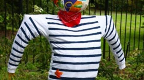KID FRIENDLY HALLOWEEN - SCARECROW WALK