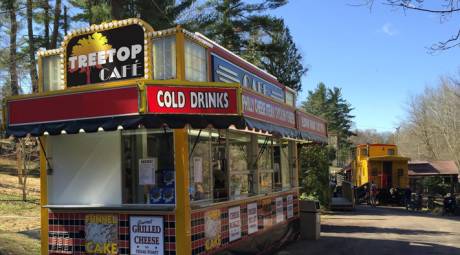 Elmwood Park Zoo - Dining