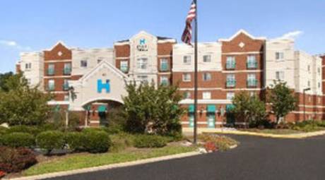 Elmwood Park Zoo - Hotels