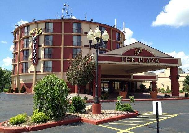 Eau Claire Hotels Find A Place To Stay For Country Jam Hotel Availability
