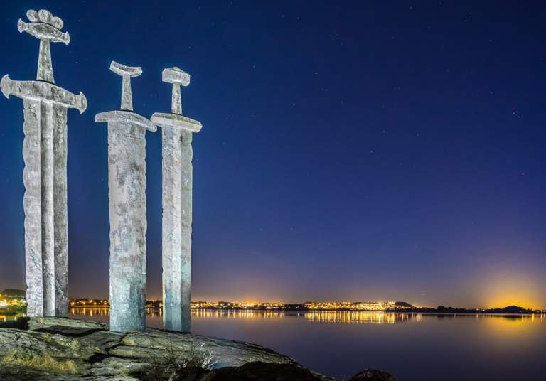Top 25 Offbeat Places In Norway Official Travel Guide To Sword In Stone Hafrsfjord