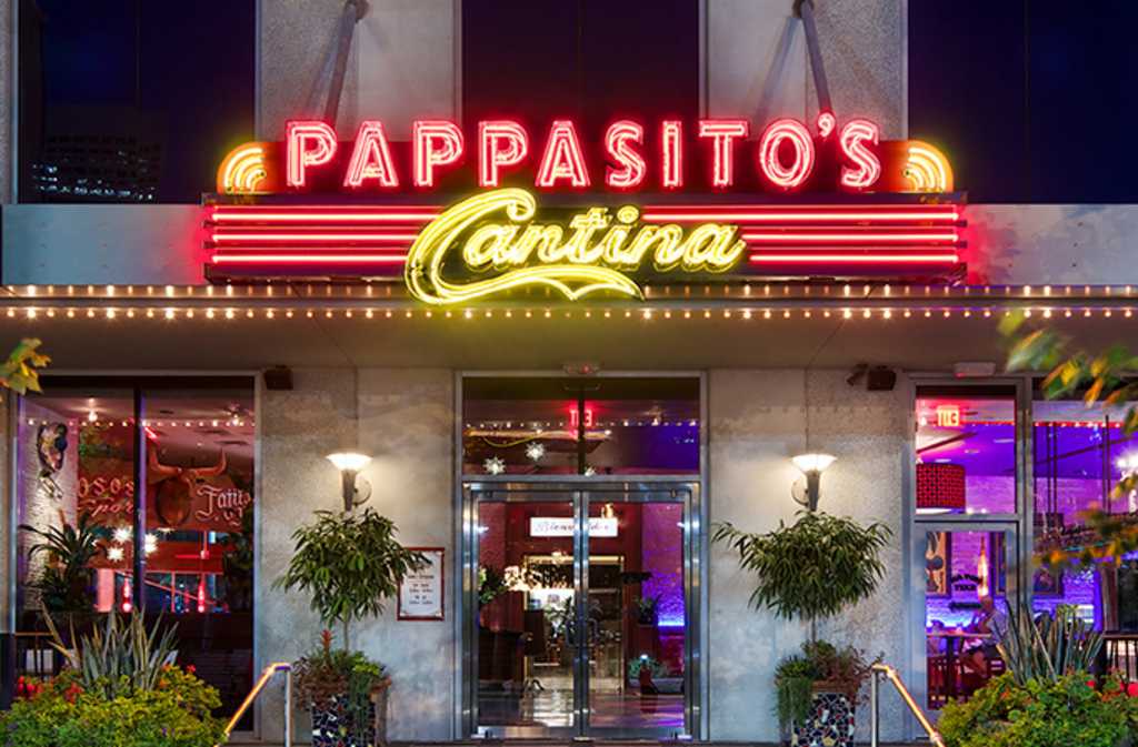 Restaurants Near The Grb Convention Center Avenida Houston Pasitos Cantina Hilton Americas