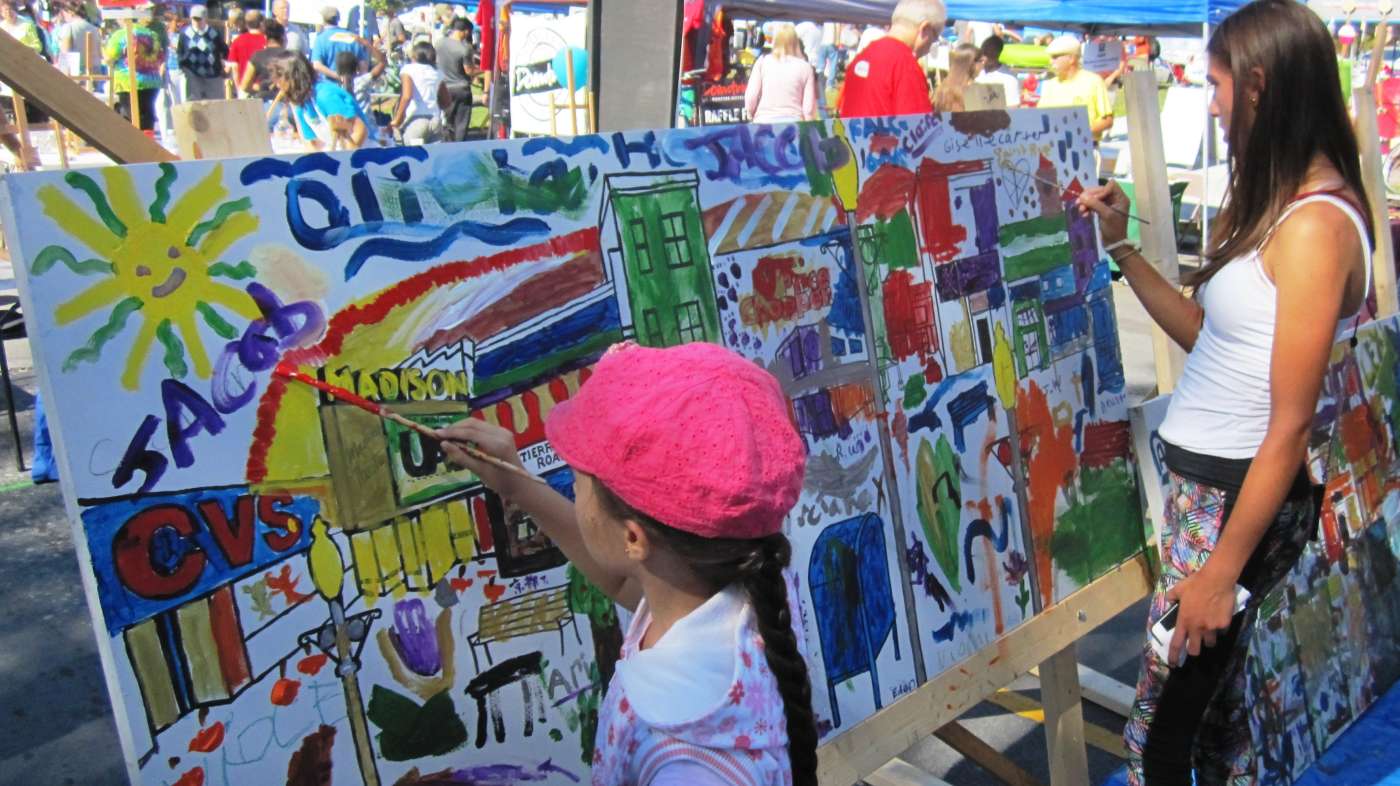 Outdoor art fair