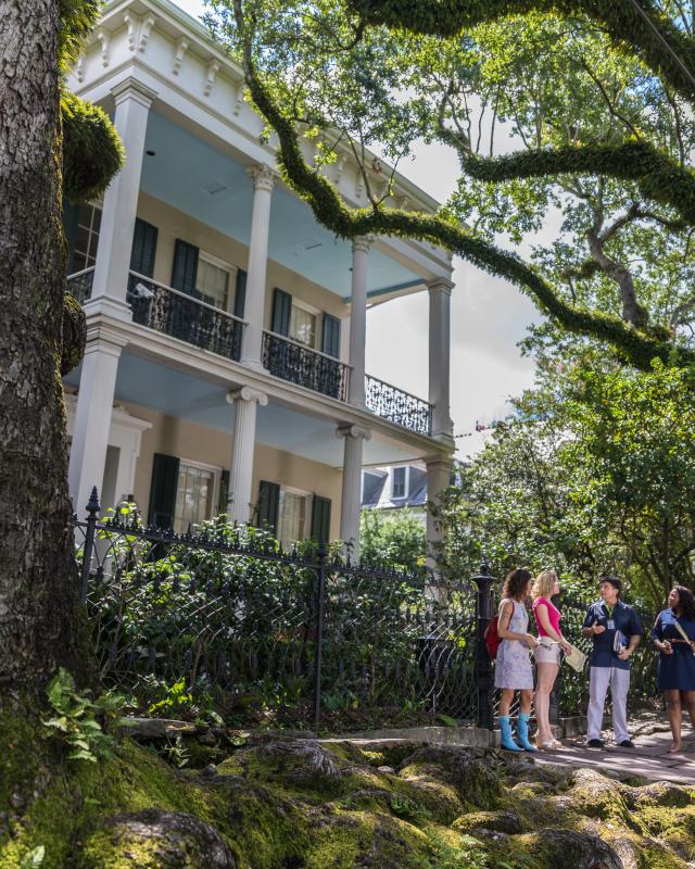 garden district walking tours